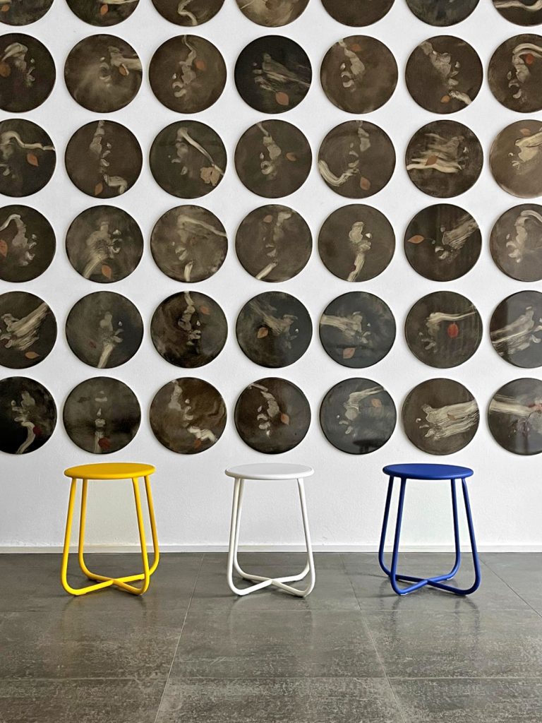 metallhocker industrial bauhaus für innen und draußen